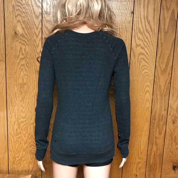 Lululemon Open your Heart long Sleeve II - Reversible black & White Size none - Picture 4 of 13